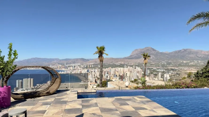 Villa de 5 dormitorios en Benidorm, España No. 1740 № 25