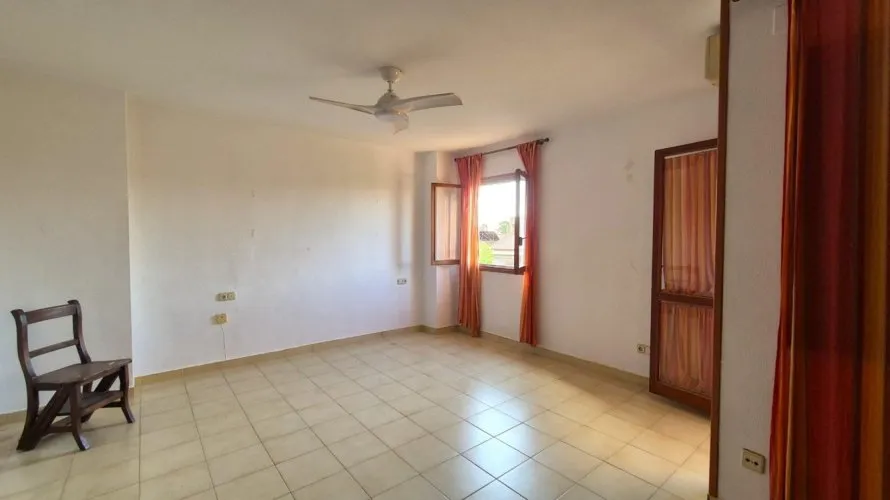 Сasa de 4 dormitorios en San Juan, España No. 1742 № 4