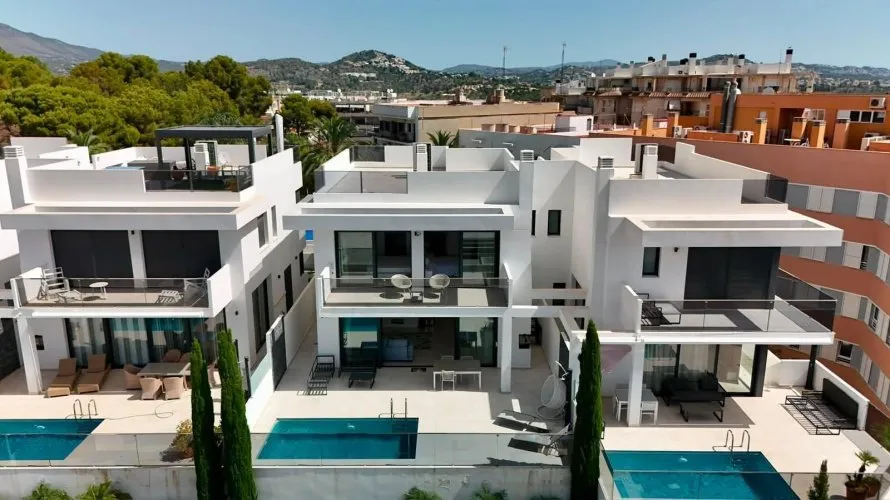 Villa de 4 dormitorios en Calpe, España No. 1698 № 20