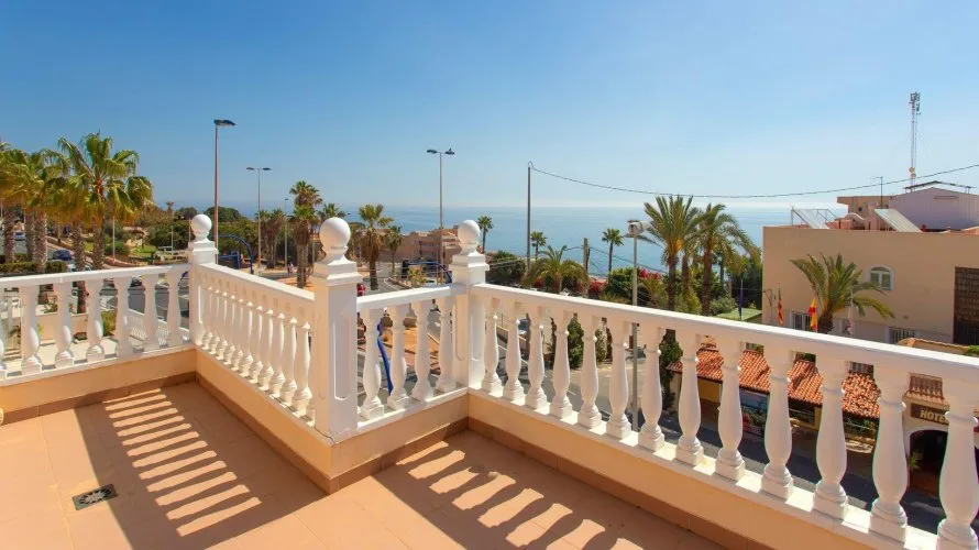 Villa de 180m² en Torrevieja, España No. 1727 № 26