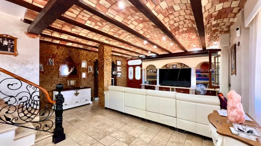 Villa de 4 dormitorios en Almoradí, España No. 1735 № 4