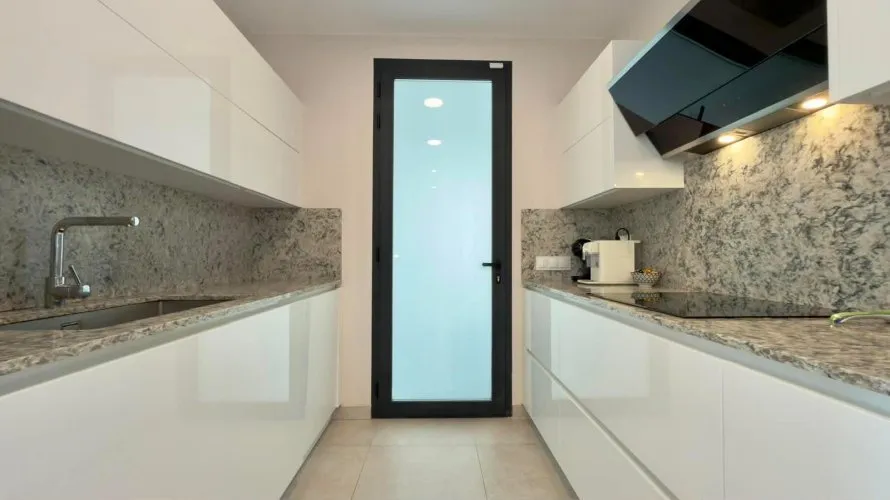 Villa de 4 dormitorios en Calpe, España No. 1698 № 14