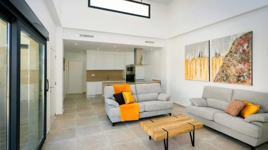 Villa de 3 dormitorios en Daya Nueva, España No. 1728 № 1