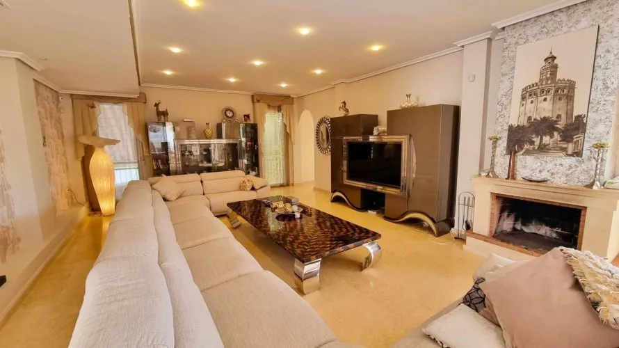 Apartamento de 670m² en Torrevieja, España No. 1701 № 23
