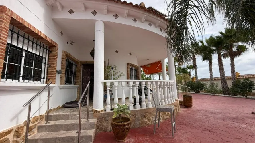Apartamento de 4 dormitorios en Catral, España No. 1772 № 23