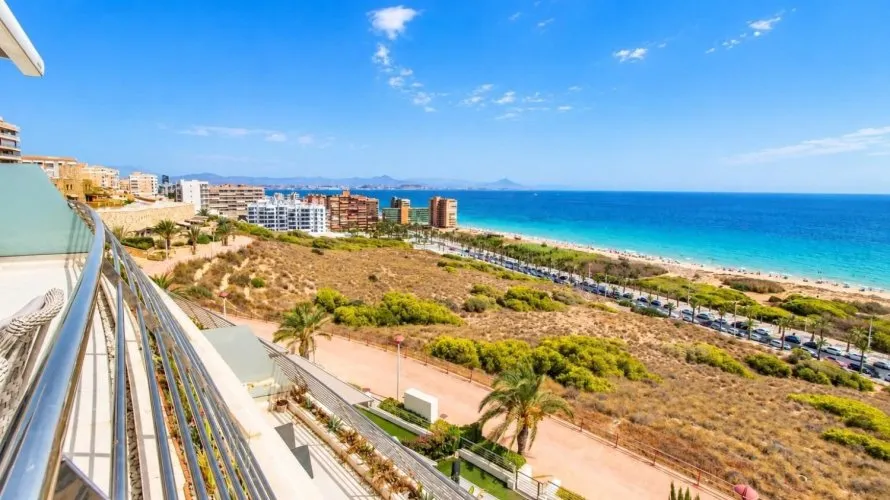 Apartamento de 153m² en Los Arenales Del Sol, España No. 1786 № 20