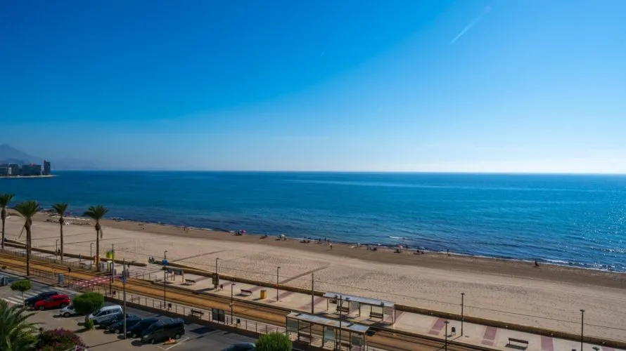 Apartamento de 3 dormitorios en El Campello, España No. 1752 № 17