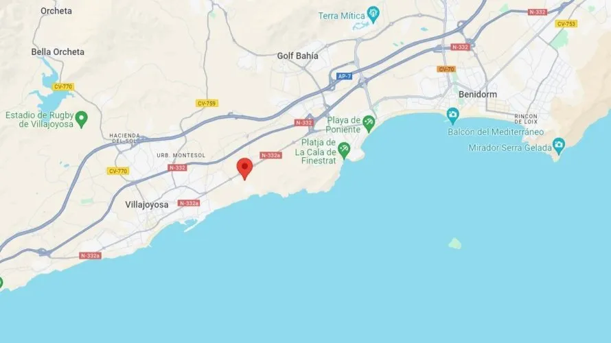 Apartamento de 4 dormitorios en Villajoyosa, España No. 1768