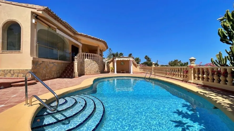 Villa de 235m² en Moraira, España No. 1790 № 2