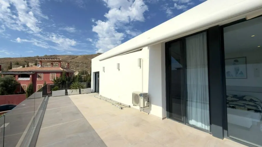 Villa de 324m² en Finestrat, España No. 1773 № 16