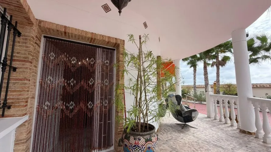 Apartamento de 4 dormitorios en Catral, España No. 1772 № 17