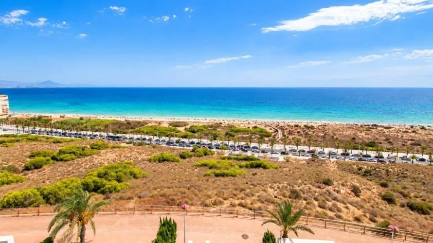 Apartamento de 153m² en Los Arenales Del Sol, España No. 1786 № 21