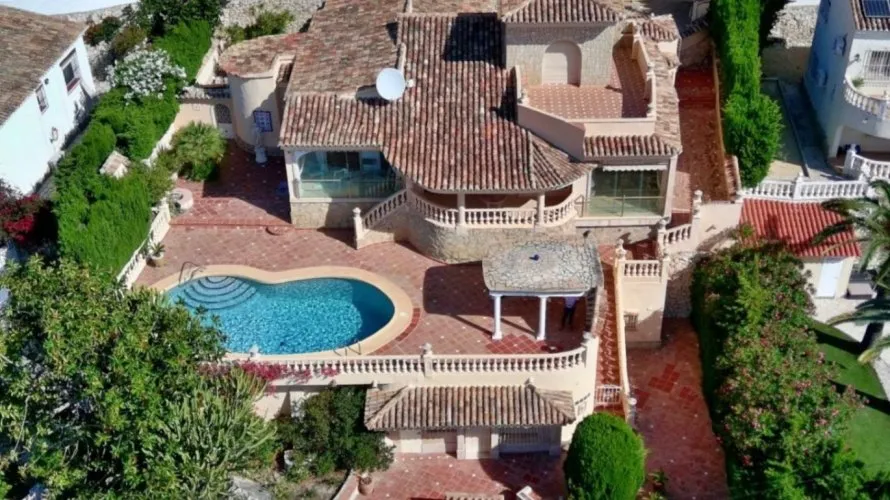 Villa de 235m² en Moraira, España No. 1790 № 24