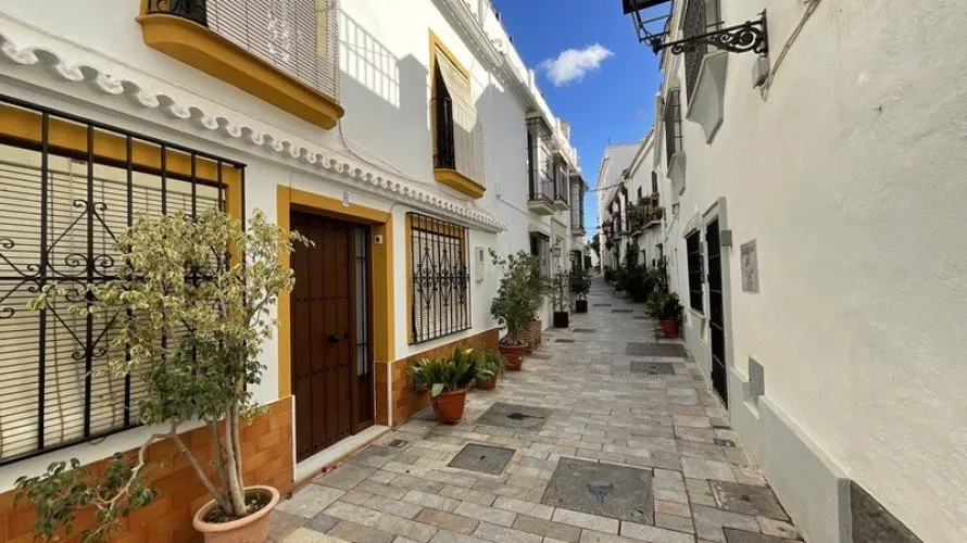Villa de 3 chambres à Marbella, Spain No. 273 № 1