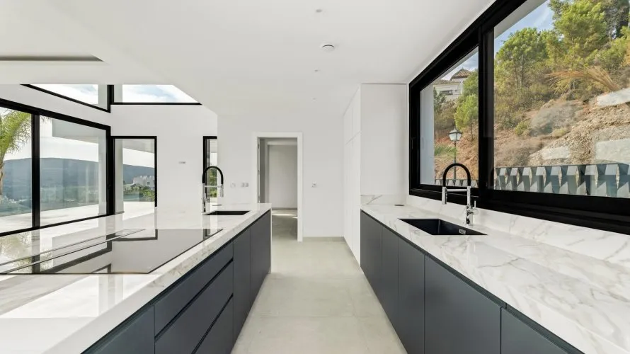 Villa de 5 chambres à Benahavis, Spain No. 269 № 11