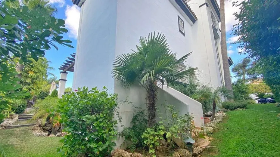 Villa de 5 chambres à Marbella, Spain No. 245 № 24