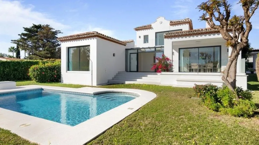 Villa de 4 chambres à Marbella, Spain No. 529