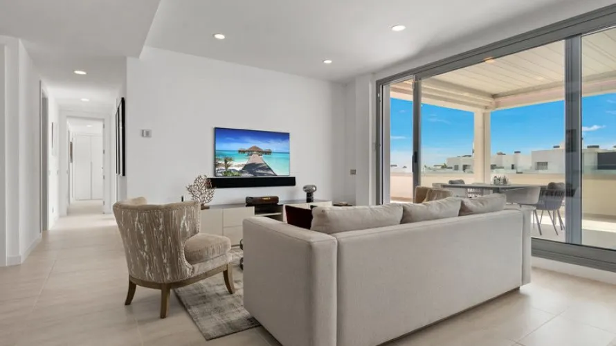 Penthouse de 3 chambres à Estepona, Spain No. 484 № 2