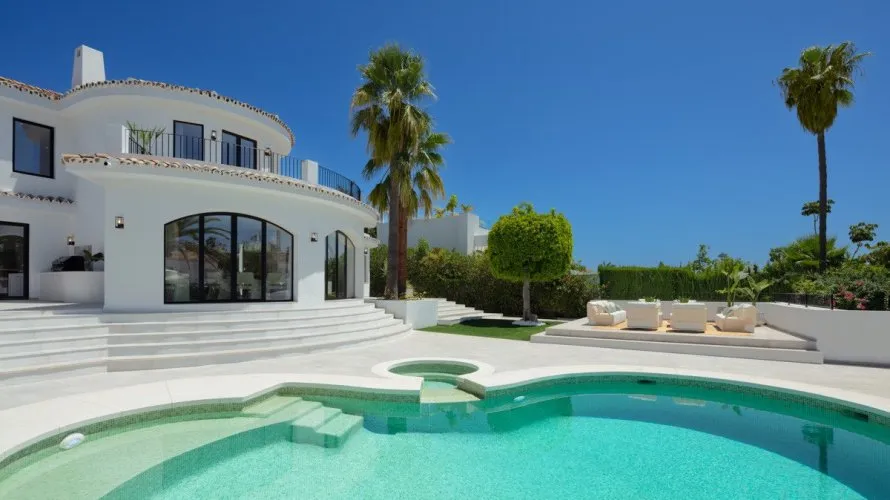 Villa de 5 chambres à Nueva Andalucia, Spain No. 286 № 4