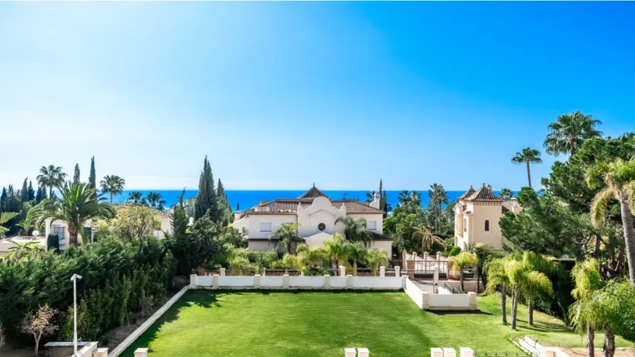 House de 8 chambres à Marbella, Spain No. 545 № 2