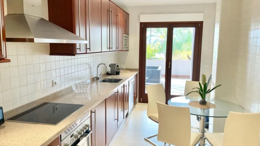 Apartment de 2 chambres à Marbella, Spain No. 228 № 15