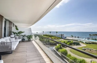 Apartment de 3 chambres à Estepona, Spain No. 385