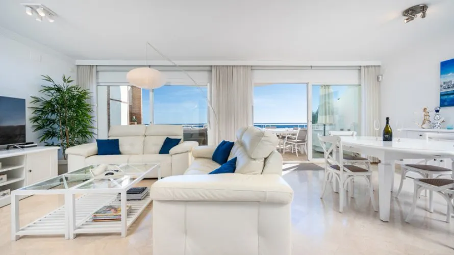 Duplex de 3 chambres à Estepona, Spain No. 328 № 1