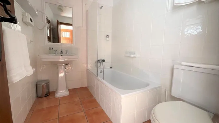 Villa de 8 chambres à Marbella, Spain No. 272 № 15