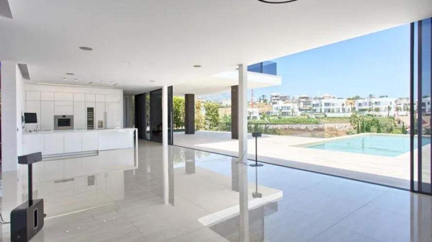Villa de 6 chambres à Nueva Andalucia, Spain No. 248 № 8