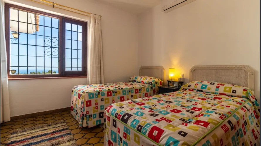 Villa de 4 chambres à Mijas Costa, Spain No. 572 № 20