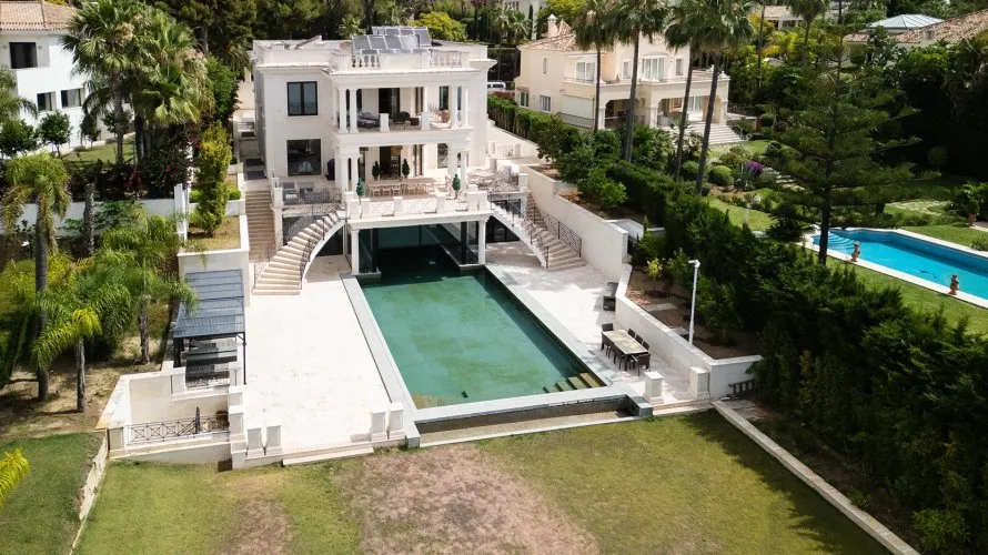 House de 8 chambres à Marbella, Spain No. 545 № 1