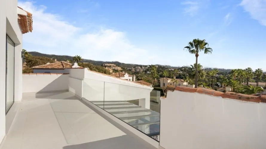Villa de 4 chambres à Marbella, Spain No. 529 № 13