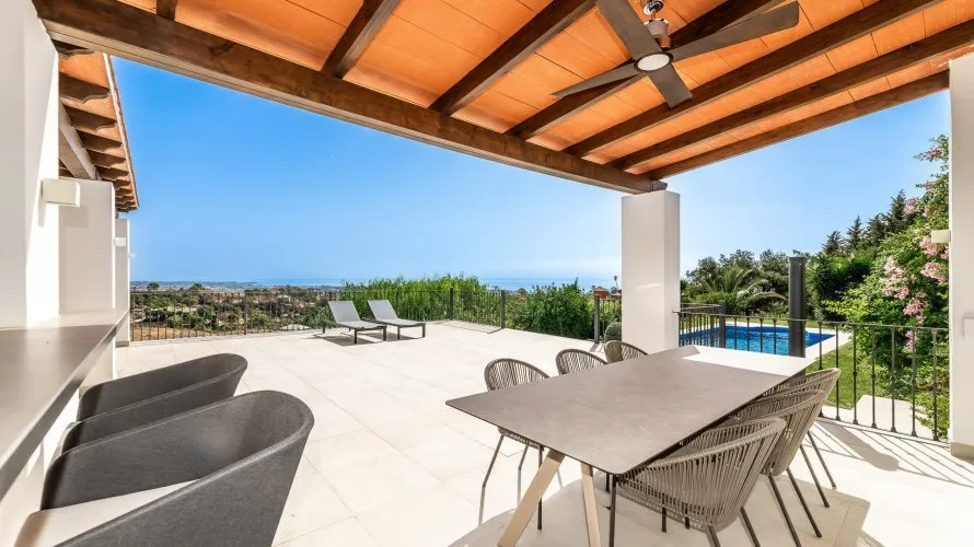 Villa de 5 chambres à Estepona, Spain No. 357 № 22