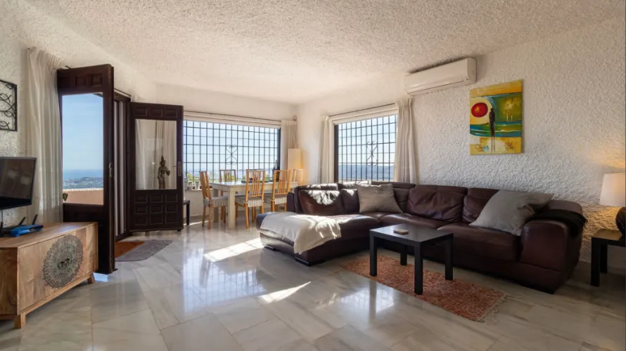 Villa de 4 chambres à Mijas Costa, Spain No. 572 № 28