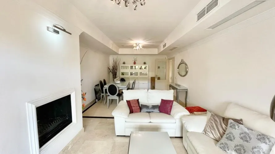 Apartment de 2 chambres à Marbella, Spain No. 228 № 2