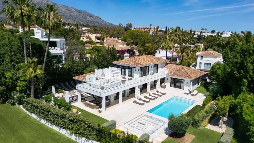 Villa de 5 chambres à Nueva Andalucia, Spain No. 402 № 26