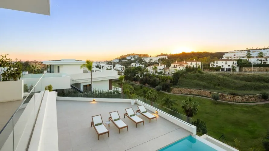 Villa de 5 chambres à Estepona, Spain No. 333 № 17