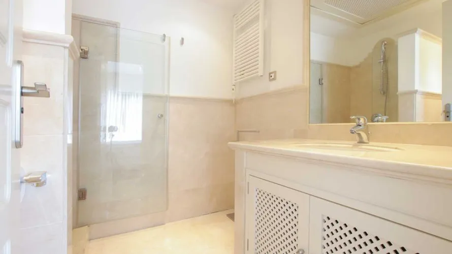 Townhouse de 3 chambres à Benahavis, Spain No. 522 № 17