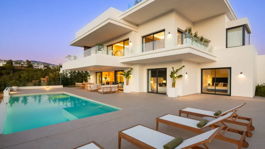 Villa de 5 chambres à Estepona, Spain No. 333 № 19