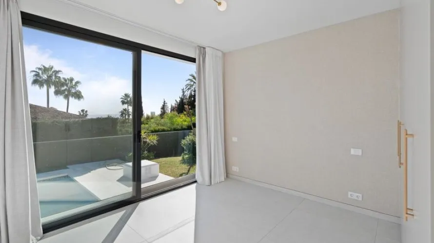 Villa de 4 chambres à Marbella, Spain No. 529 № 19