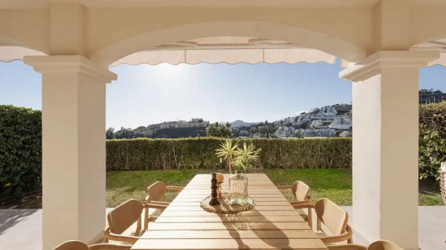 Apartment de 3 chambres à Benahavis, Spain No. 285 № 2