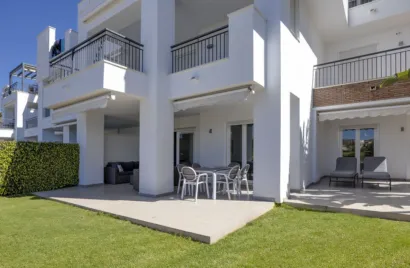 Apartment de 3 chambres à Cortes (San Pedro De Alcantara), Spain No. 510