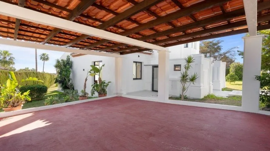 Villa de 4 chambres à Marbella, Spain No. 529 № 27