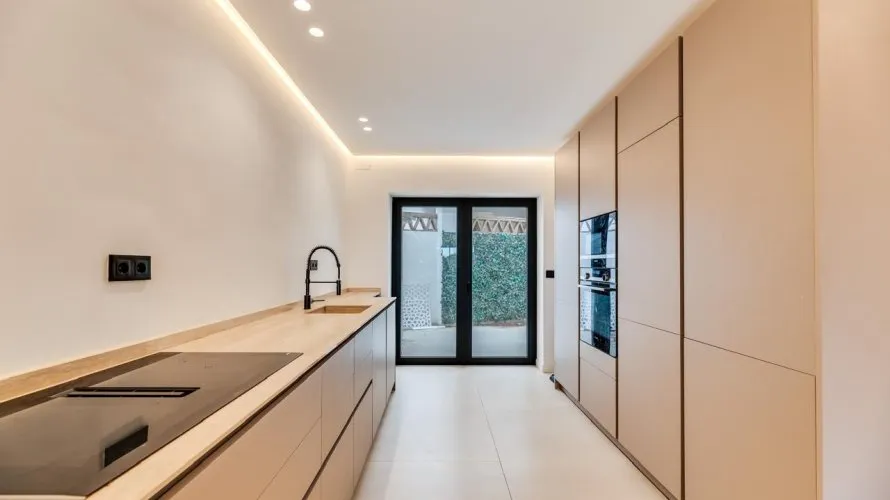 Duplex de 4 chambres à Marbella, Spain No. 406 № 1