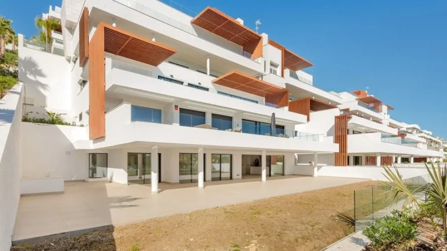 Apartment de 3 chambres à Estepona, Spain No. 274 № 3
