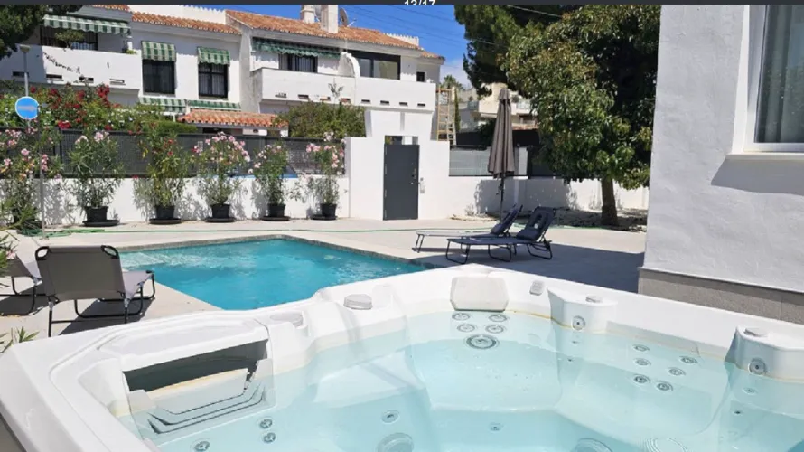Villa de 6 chambres à Cortes (San Pedro De Alcantara), Spain No. 577