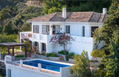 Villa de 4 chambres à Mijas Costa, Spain No. 572