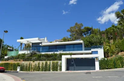 Villa de 5 chambres à Marbella, Spain No. 580