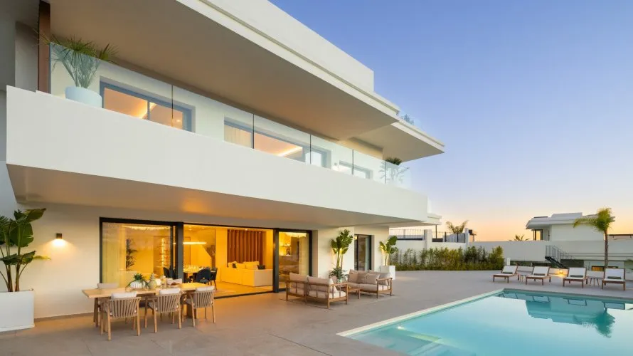 Villa de 5 chambres à Estepona, Spain No. 333 № 18