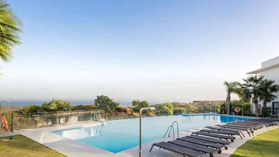 Villa de 3 chambres à Casares, Spain No. 309 № 22